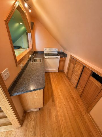 3129 N Nottingham Avenue, Chicago, IL 60634