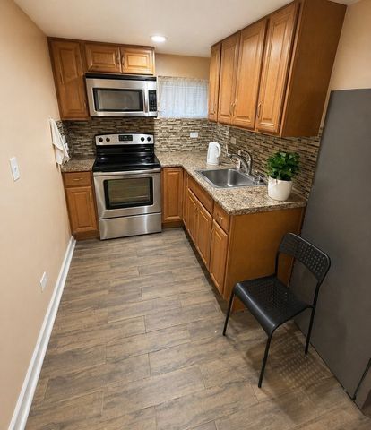 3129 N Nottingham Avenue, Chicago, IL 60634