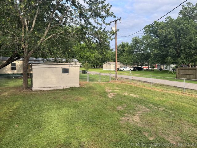 149 S 7th Street, Porter, OK 74454