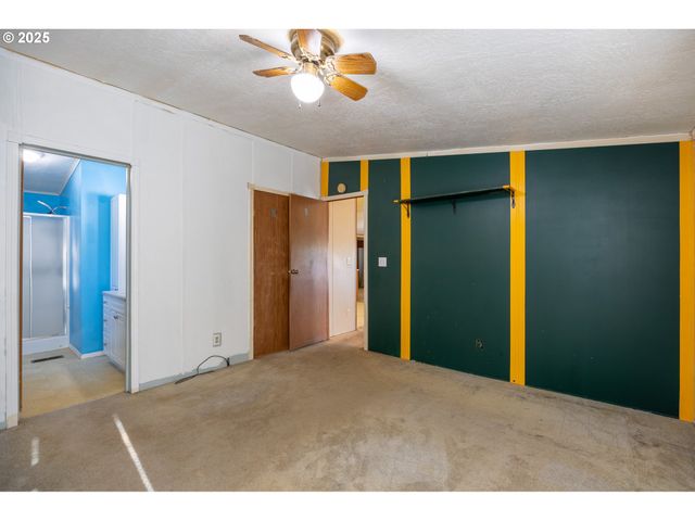 130 WALTER Ct, Roseburg, OR 97471