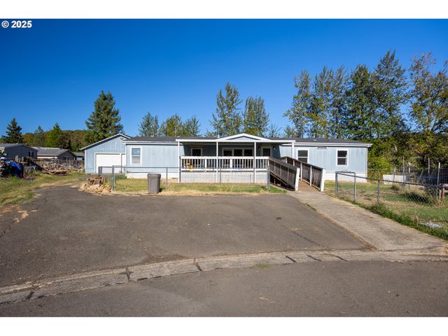 130 WALTER Ct, Roseburg, OR 97471