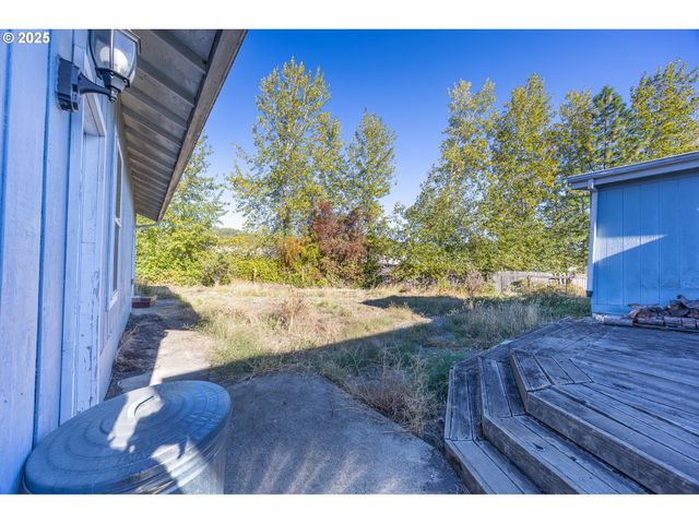 130 WALTER Ct, Roseburg, OR 97471
