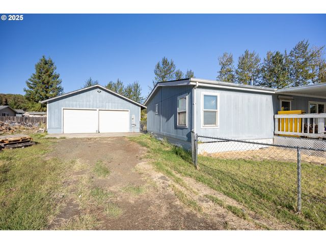 130 WALTER Ct, Roseburg, OR 97471