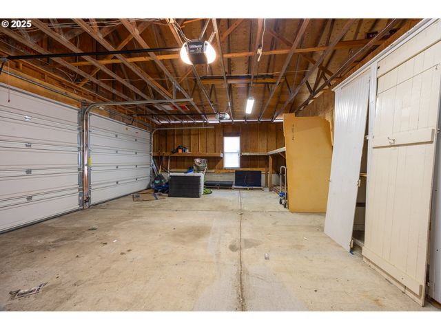 130 WALTER Ct, Roseburg, OR 97471