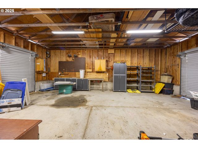 130 WALTER Ct, Roseburg, OR 97471