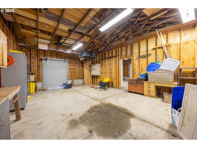 130 WALTER Ct, Roseburg, OR 97471