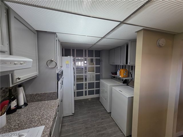 750 South Royal Crest Circle 313, Las Vegas, NV 89169