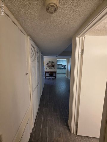 750 South Royal Crest Circle 313, Las Vegas, NV 89169
