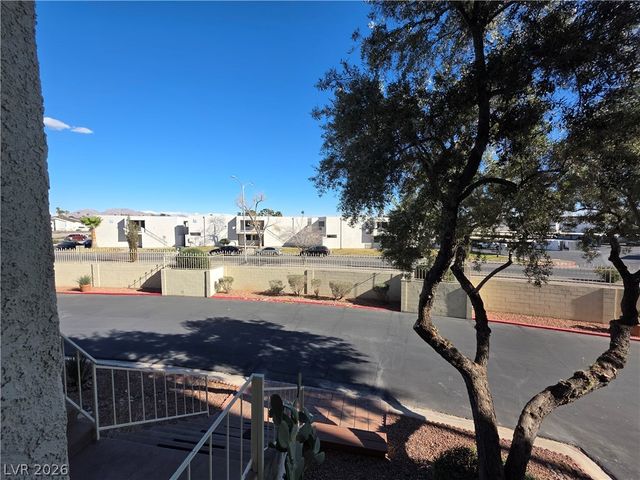 750 South Royal Crest Circle 313, Las Vegas, NV 89169