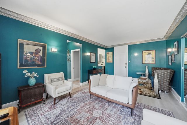 6101 N Sheridan Road 12E, Chicago, IL 60660