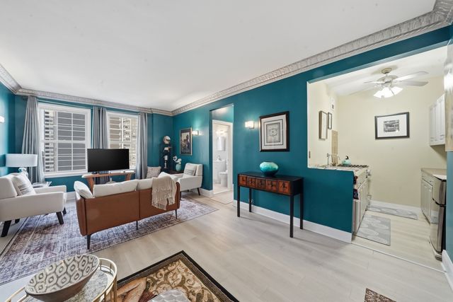 6101 N Sheridan Road 12E, Chicago, IL 60660