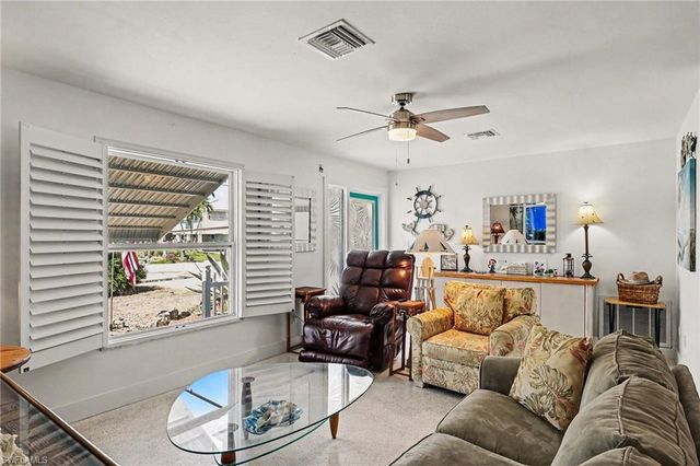 3608 Rita LN, St. James City, FL 33956