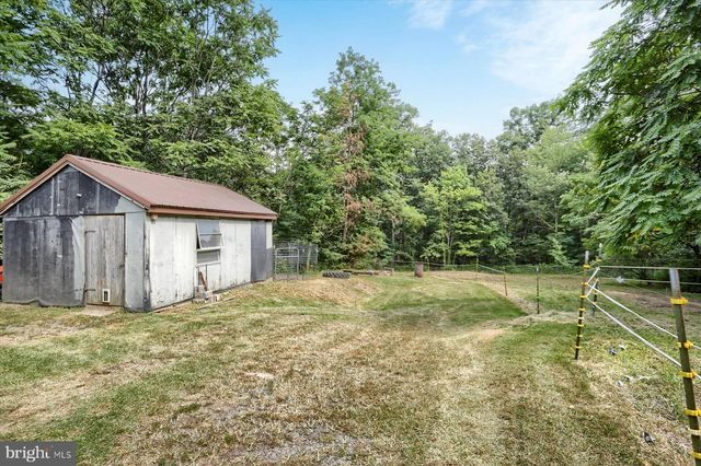 38 PIPELINE RD, Newville, PA 17241