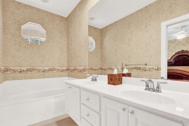 131 Radcliffe Court, Jupiter, FL 33458