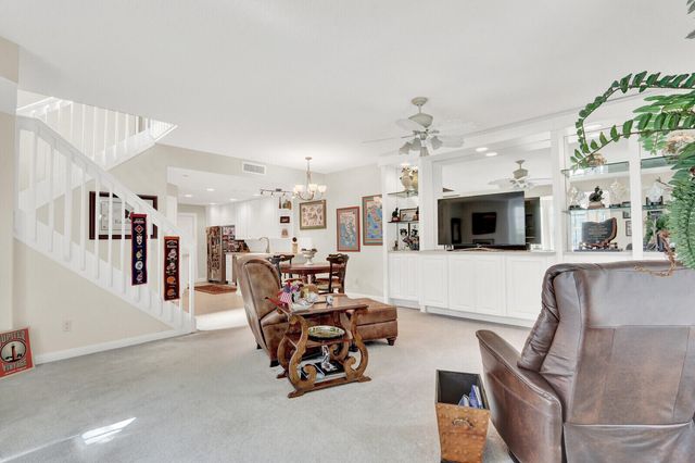 131 Radcliffe Court, Jupiter, FL 33458