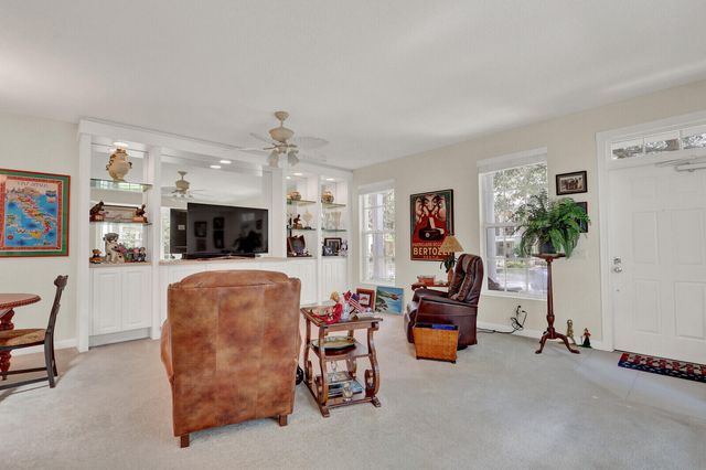131 Radcliffe Court, Jupiter, FL 33458