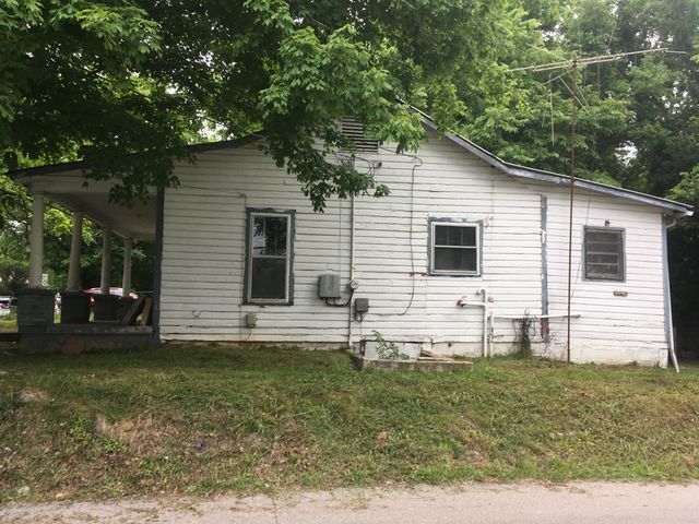 601 9th St, Clarksville, TN 37040