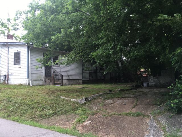 601 9th St, Clarksville, TN 37040