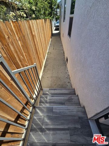 817 W 101st Street, Los Angeles, CA 90044