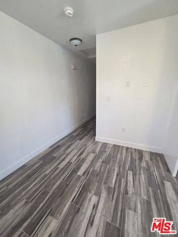 817 W 101st Street, Los Angeles, CA 90044