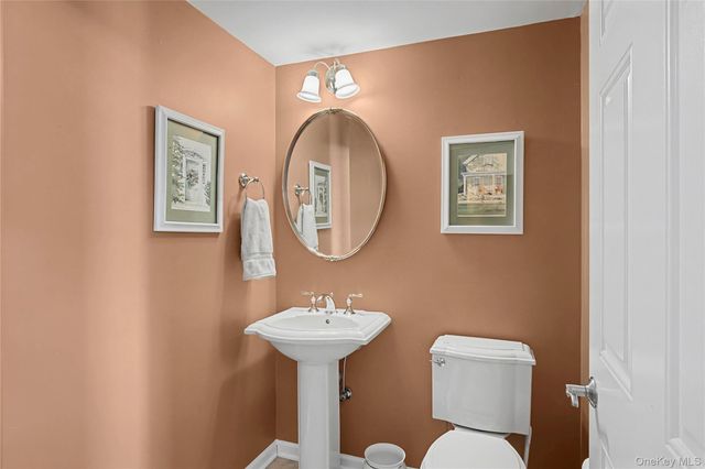 17 Sonata Court, Lake Grove, NY 11755