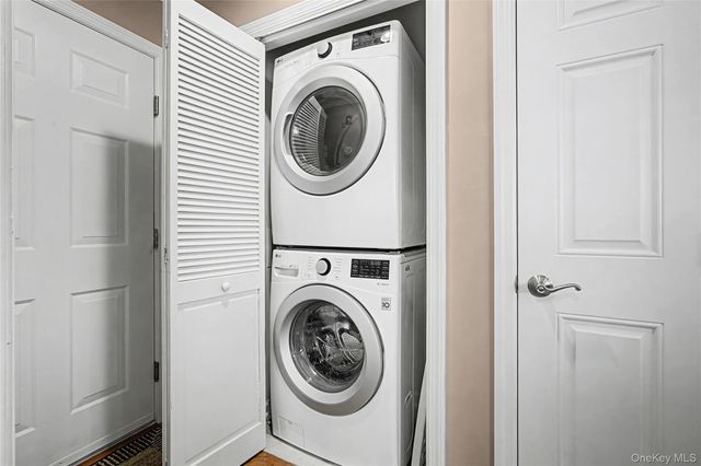 17 Sonata Court, Lake Grove, NY 11755