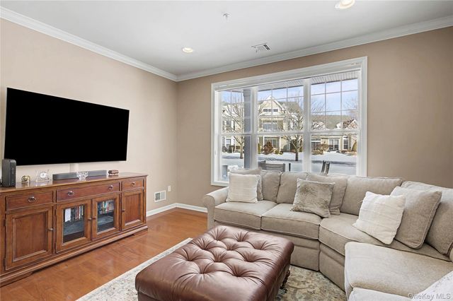 17 Sonata Court, Lake Grove, NY 11755