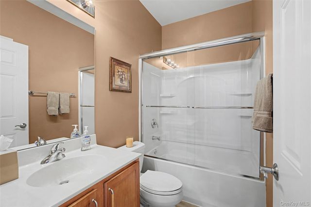 17 Sonata Court, Lake Grove, NY 11755