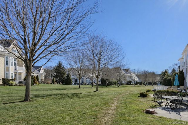 17 Sonata Court, Lake Grove, NY 11755