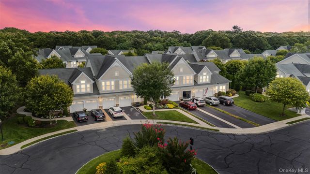 17 Sonata Court, Lake Grove, NY 11755