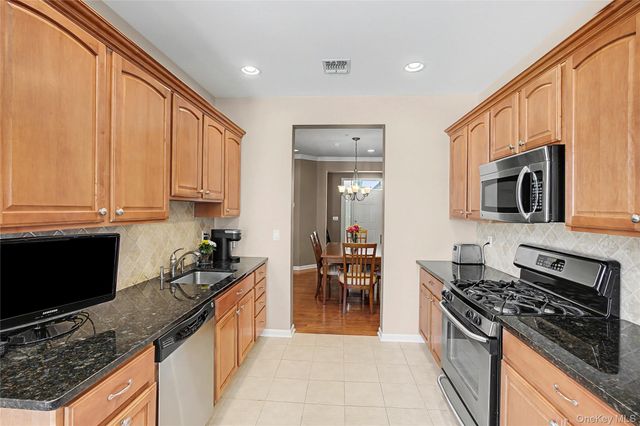 17 Sonata Court, Lake Grove, NY 11755