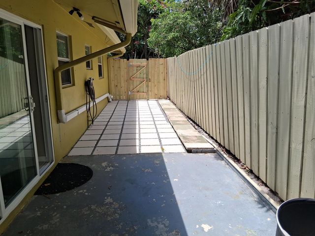 212 Palmetto Drive, Lake Park, FL 33403