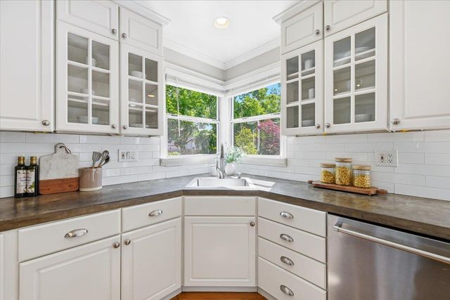 278 Iris Street, Redwood City, CA 94062
