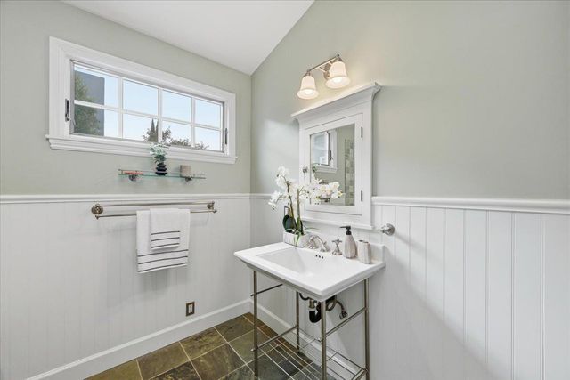 278 Iris Street, Redwood City, CA 94062