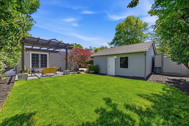 278 Iris Street, Redwood City, CA 94062