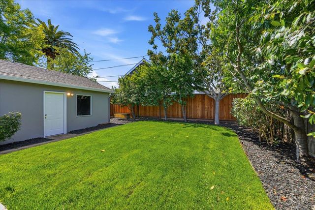 278 Iris Street, Redwood City, CA 94062