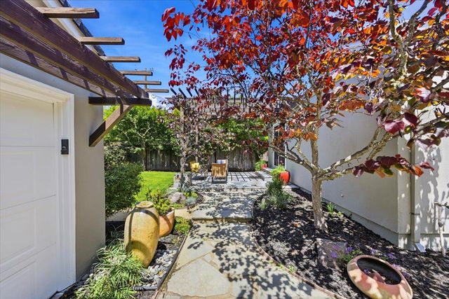 278 Iris Street, Redwood City, CA 94062