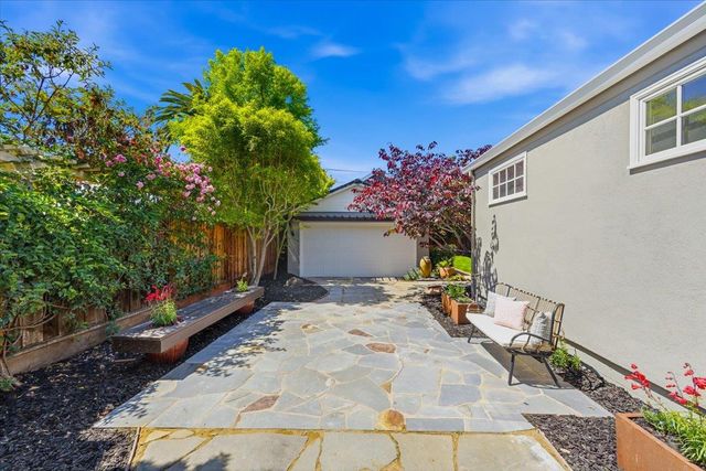278 Iris Street, Redwood City, CA 94062