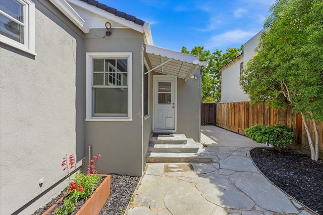 278 Iris Street, Redwood City, CA 94062