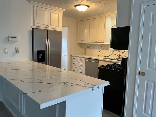 11914 Mulholland Drive, Meadows Place, TX 77477