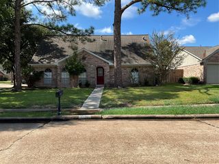 11914 Mulholland Drive, Meadows Place, TX 77477