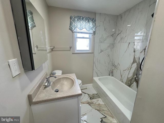2701 TANEY LN, Wilmington, DE 19810