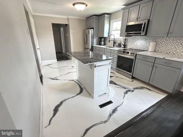 2701 TANEY LN, Wilmington, DE 19810