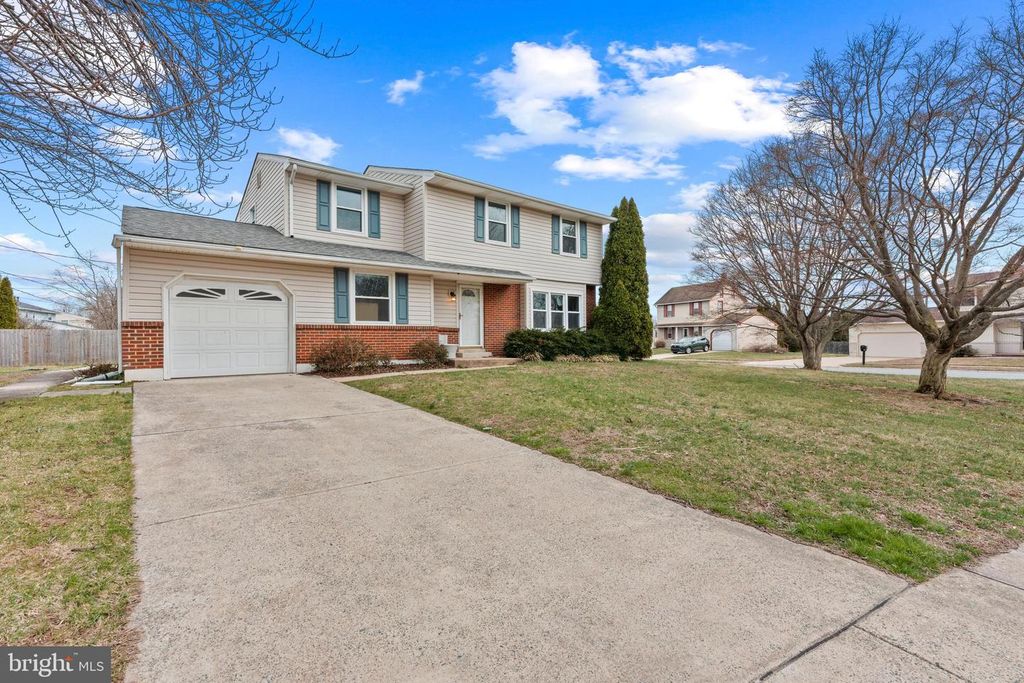 2701 TANEY LN, Wilmington, DE 19810