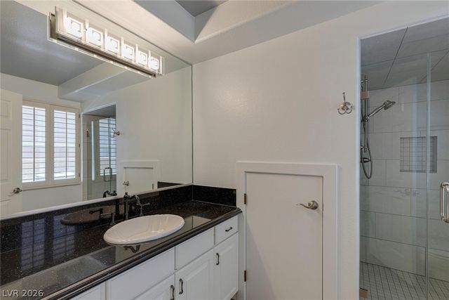 300 Kingsclear Court, Las Vegas, NV 89145