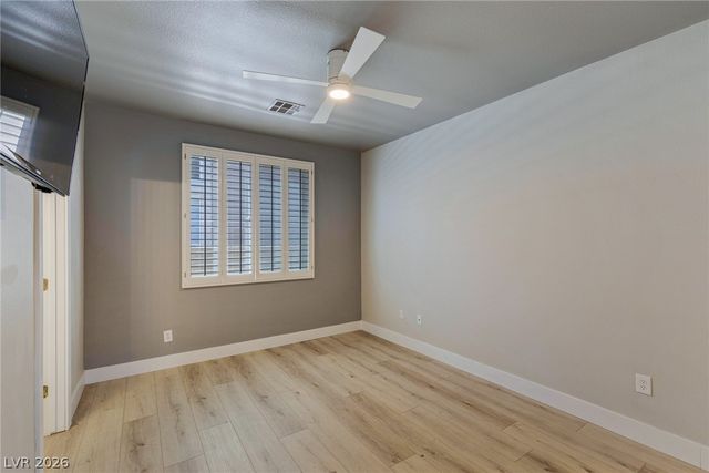 300 Kingsclear Court, Las Vegas, NV 89145