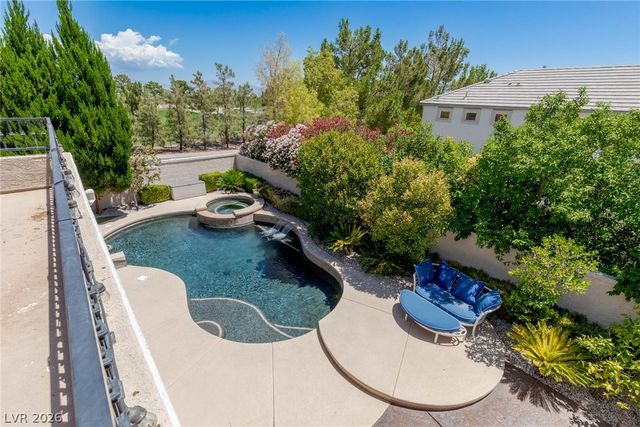 300 Kingsclear Court, Las Vegas, NV 89145