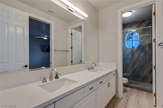 300 Kingsclear Court, Las Vegas, NV 89145