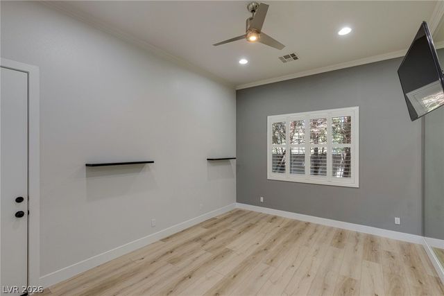 300 Kingsclear Court, Las Vegas, NV 89145