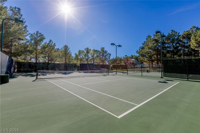 300 Kingsclear Court, Las Vegas, NV 89145